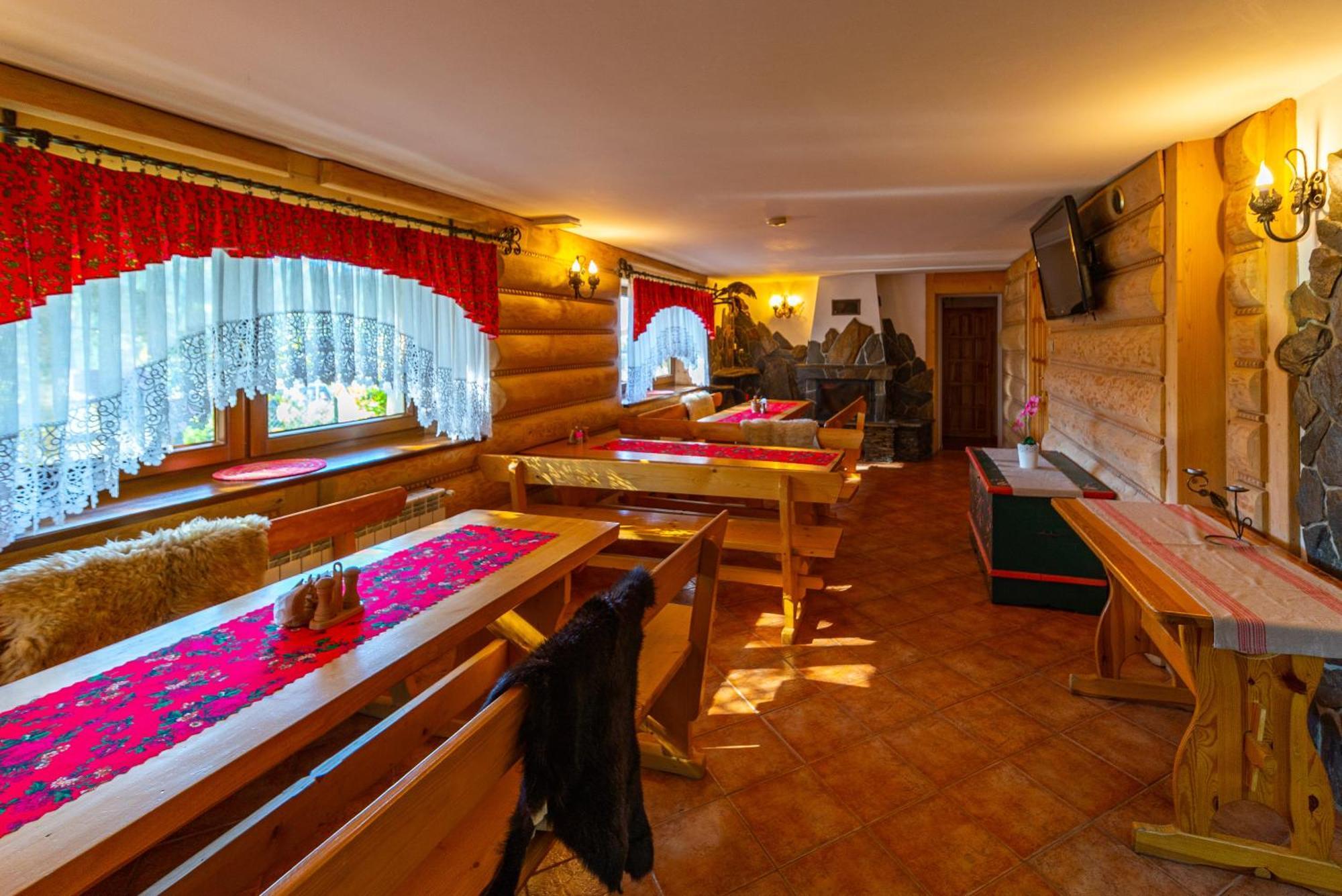 Apartamenty I Pokoje W Willi Na Ubocy Suche Exterior foto