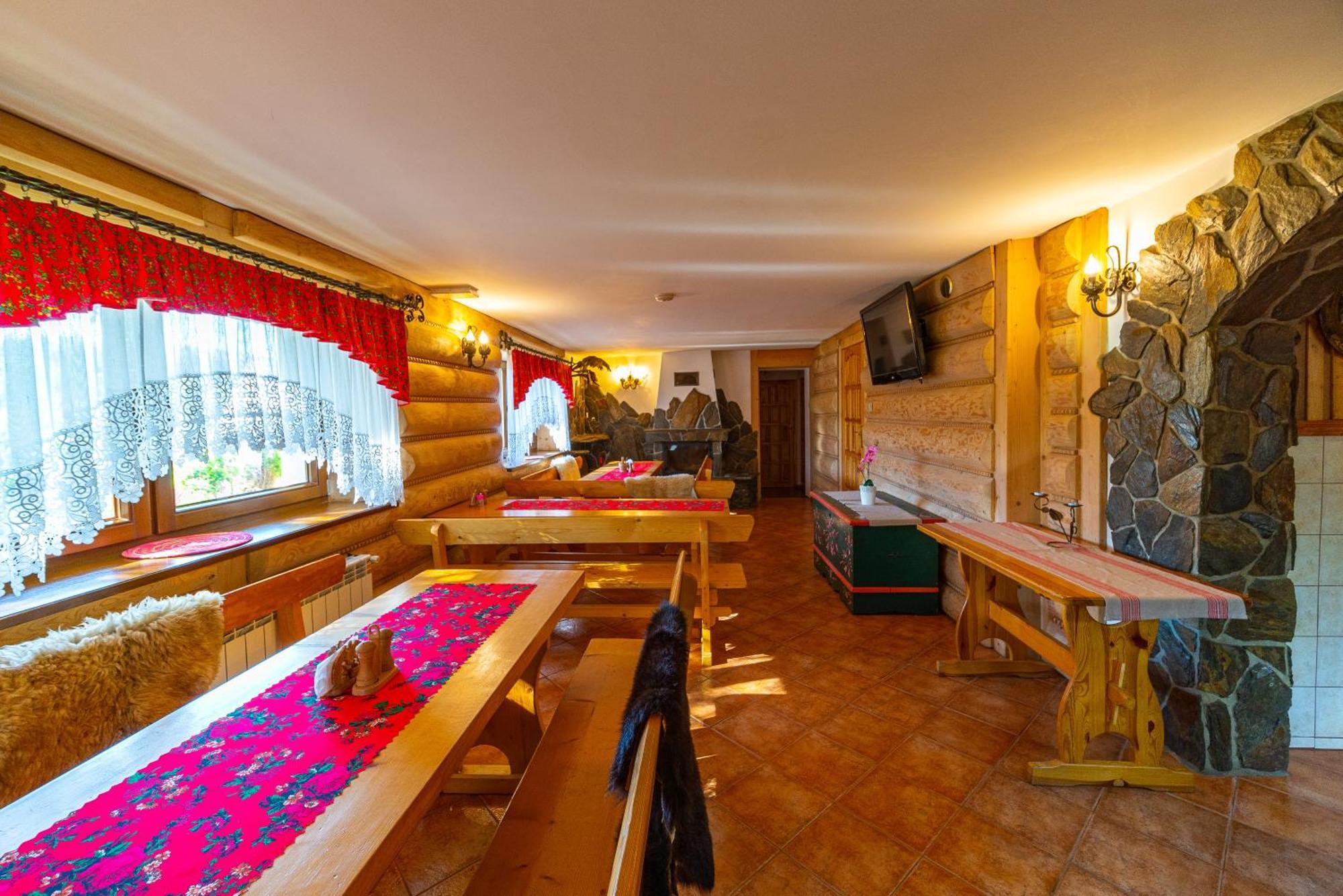 Apartamenty I Pokoje W Willi Na Ubocy Suche Exterior foto
